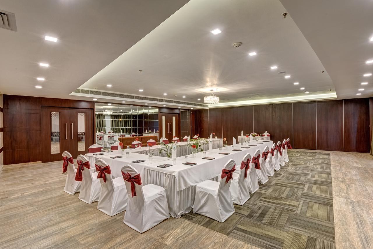 The Fern Residency Galaxy Mall Burnpur Екстериор снимка
